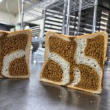 どこを切っても「65」。焼けました。