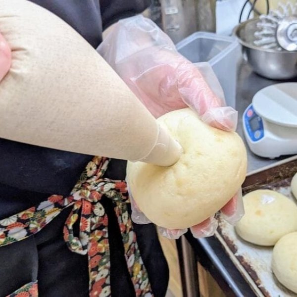 国産いちごとホイップクリームパン | アレルギー対応パンのtonton