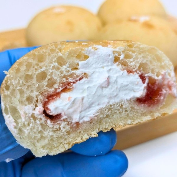 【ミニ】国産いちごとホイップクリームパン (4個入り) | アレルギー対応パンのtonton