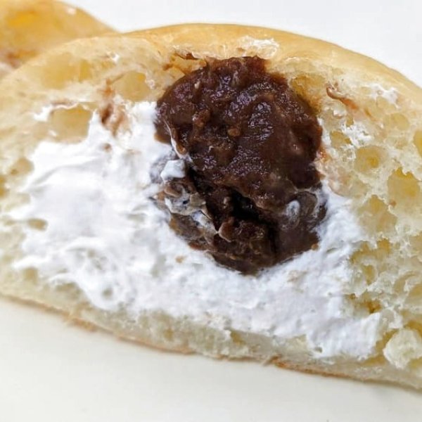 チョコホイップクリームパン | アレルギー対応パンのtonton