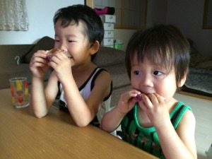 うちの子は、紫芋のパンとメロンパンがお気に入りです（≧∇≦）