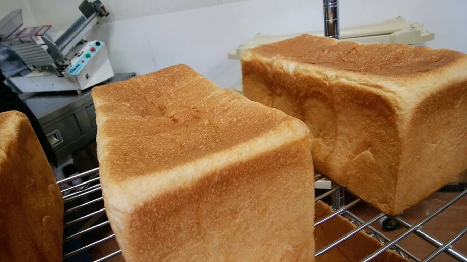 美味しいパンときれいな形の両立はできないのか？ | アレルギー対応パンのtonton