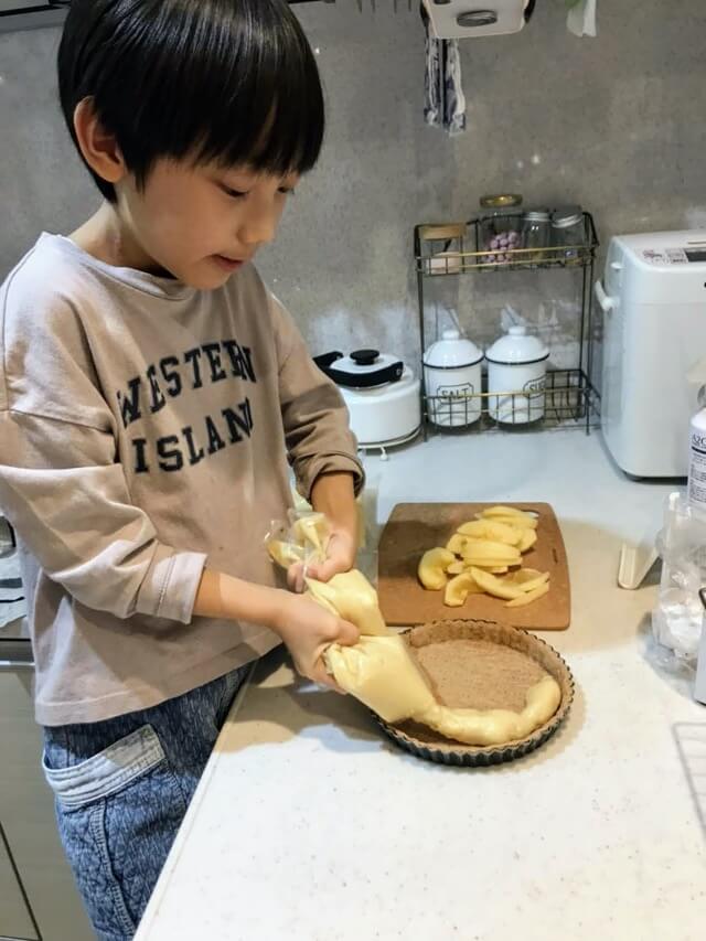 お家でシュークリームとタルト作り！