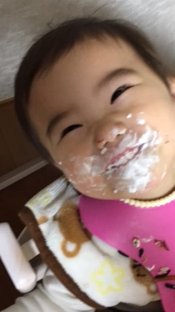 乳卵アレルギーのため、1歳5ヶ月で初ケーキでした^_^
