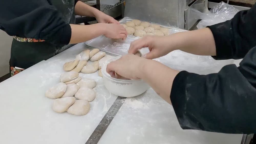 ショートニング不使用・プルーンパンが焼き上がりました！ | アレルギー対応パンのtonton