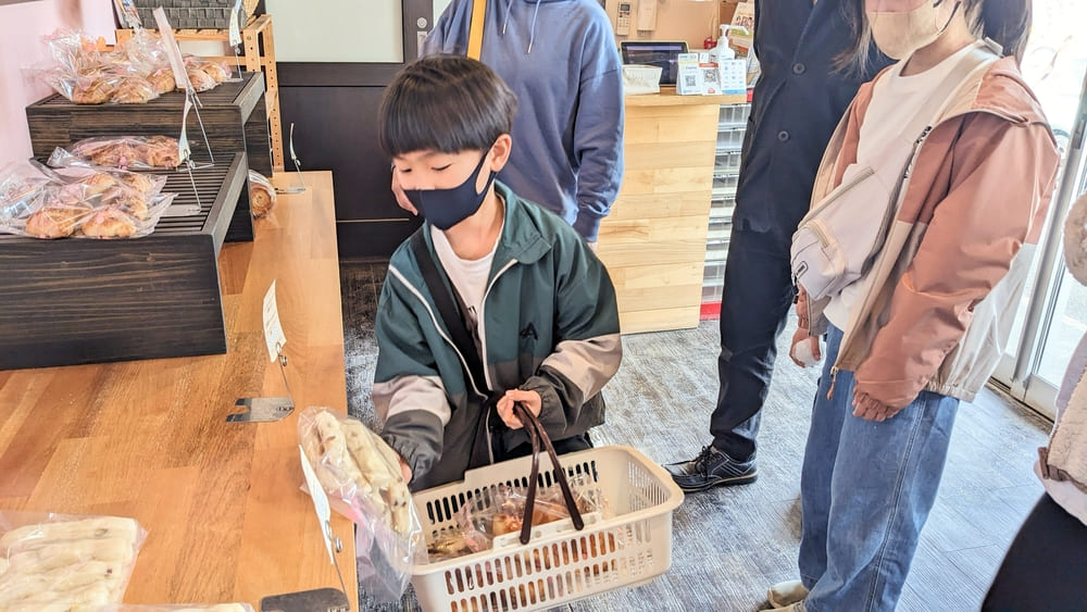 春の思い出作りは石川県で！パン工場見学と南加賀観光で特別な体験を！ | アレルギー対応パンのtonton