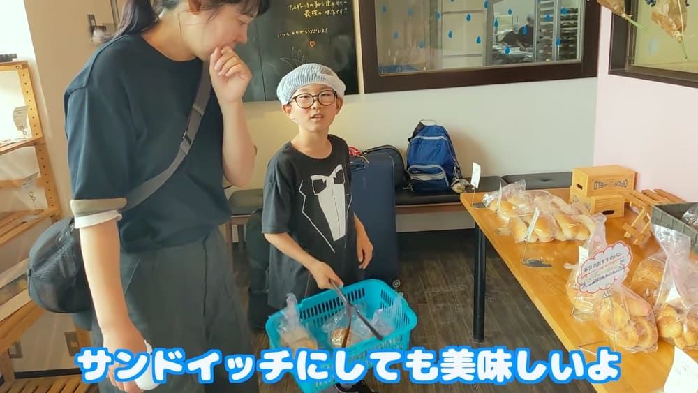 国境を越えた「美味しい」への憧れ：アメリカ在住のお客様が体験した日本のパン工場見学 | アレルギー対応パンのtonton