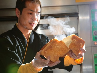 焼きたての食パンを召し上がったことありますか？店チョはあります（笑）