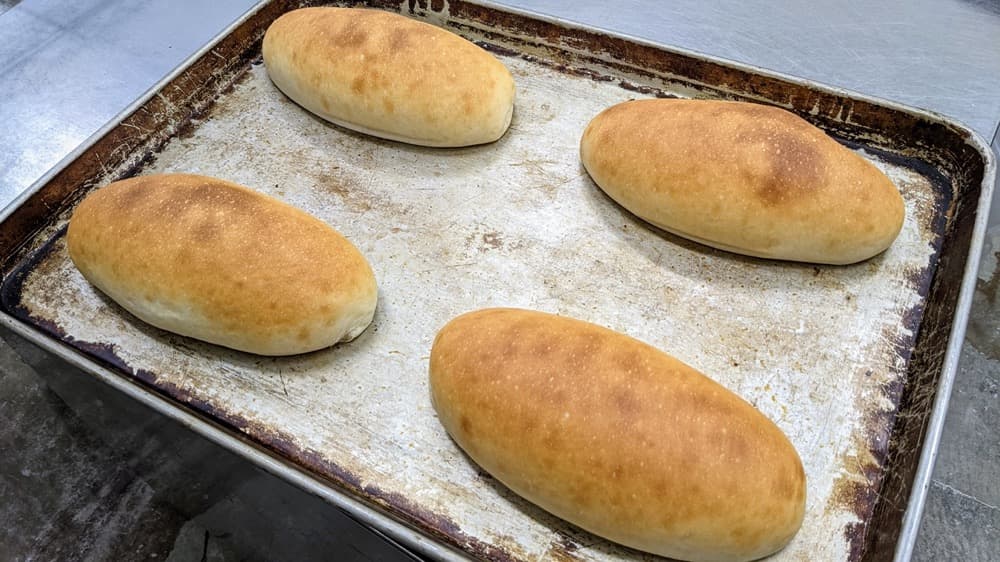 【オーダーパン】中学校給食用コッペパン（個包装16本セット） | アレルギー対応パンのtonton