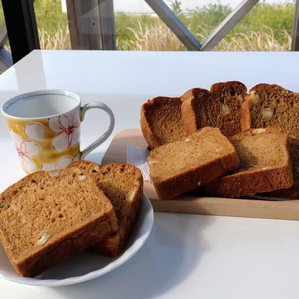 五郎島金時黒糖食パン | アレルギー対応パンのtonton